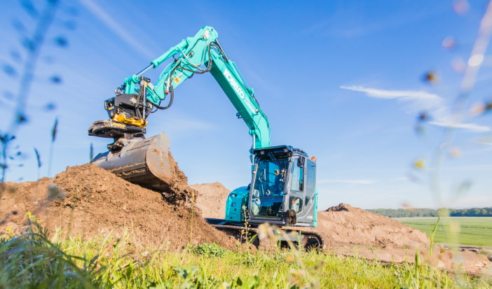 fotka stroje kobelco